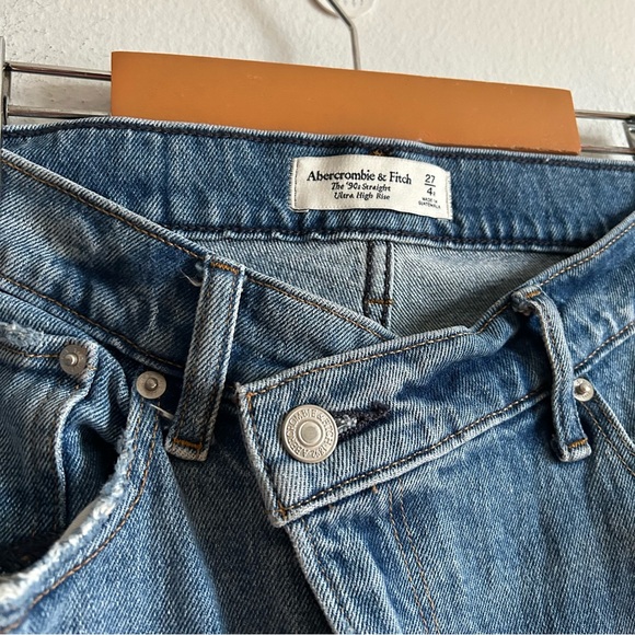 ** Sold **  Abercrombie & Fitch Ultra High Rise Criss Cross Waist Jeans - Picture 7 of 12